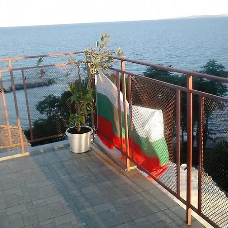 Anastasiya's With Stunning Sea Views Affittacamere Pomorie