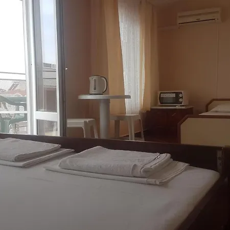Anastasiya's With Stunning Sea Views Affittacamere Pomorie