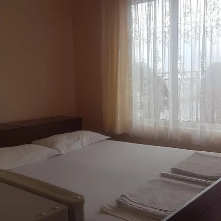 Anastasiya's With Stunning Sea Views *