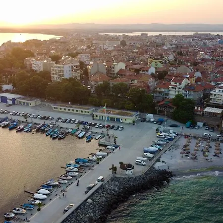 Anastasiya's With Stunning Sea Views Affittacamere
